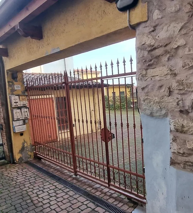 Lägenhet La Finestra Sul Castello Desenzano-By Goccia Di Lago Desenzano del Garda