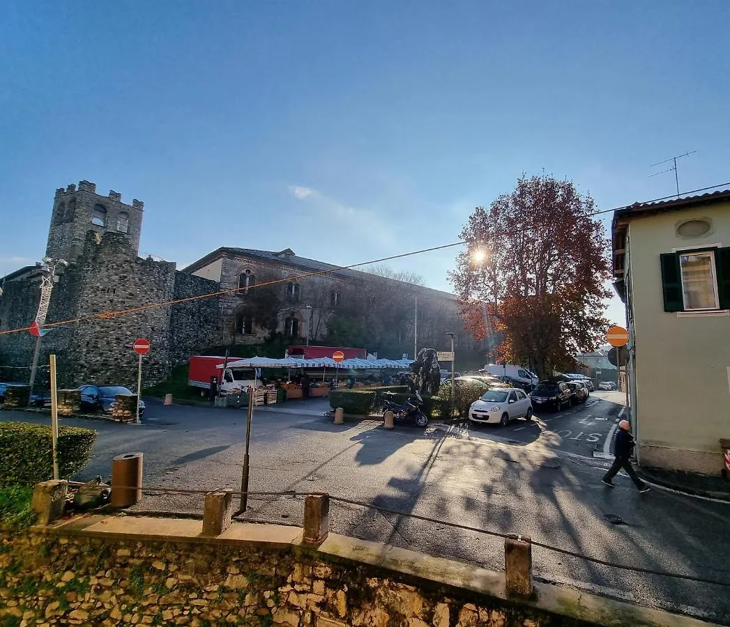 La Finestra Sul Castello Desenzano-By Goccia Di Lago デセンツァーノ・デル・ガルダ アパート